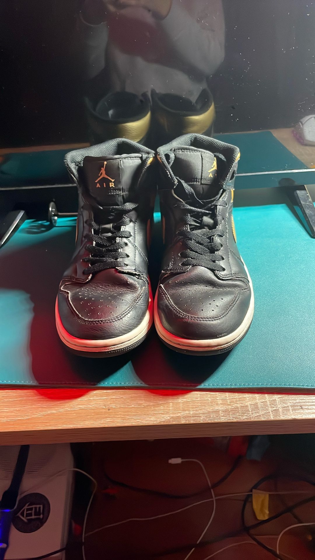 Black And Gold Jordan’s 