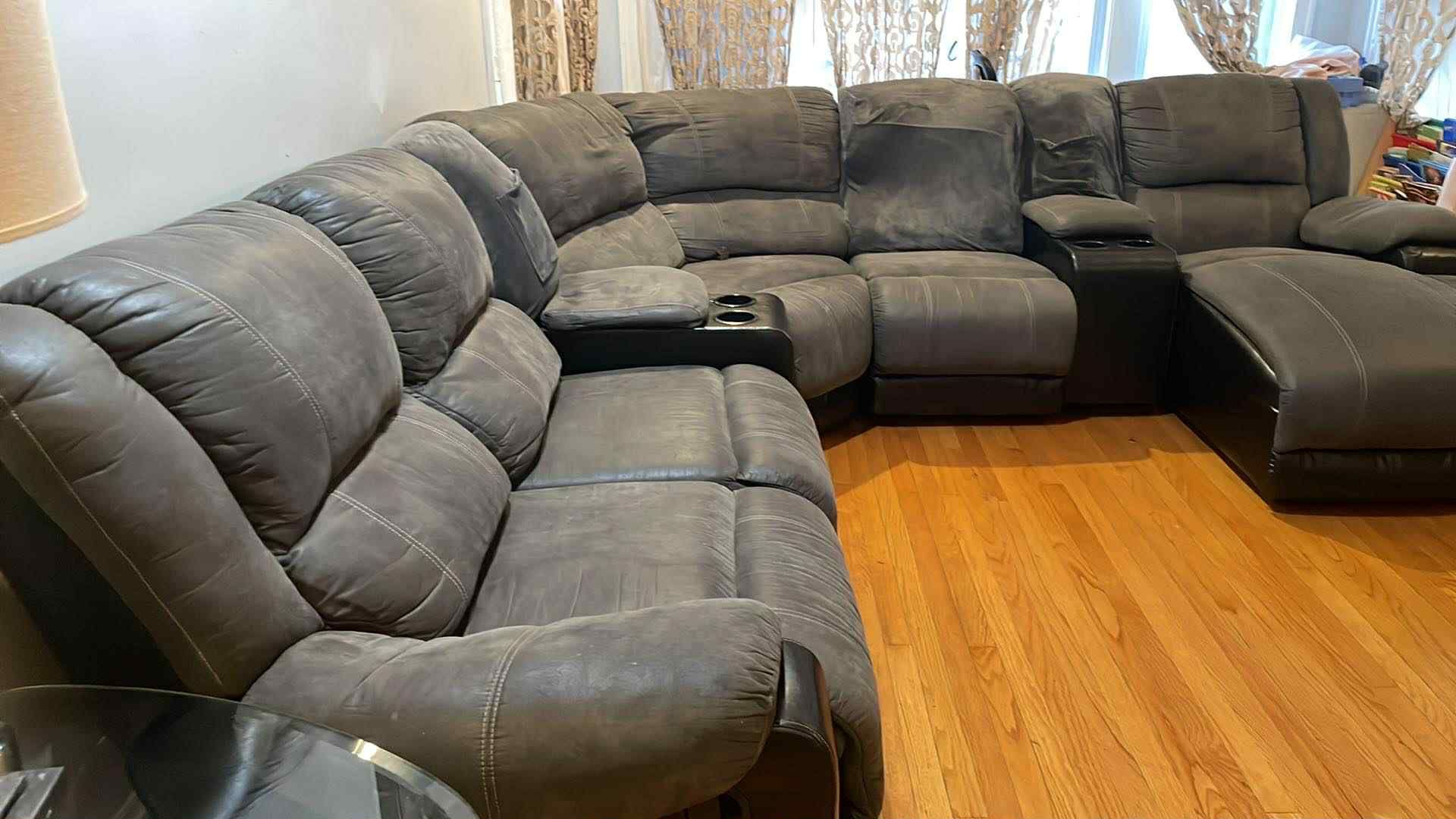  Couch in good condition 