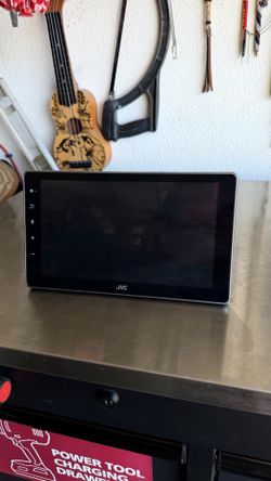 JVC Single Din 9in Screen Radio