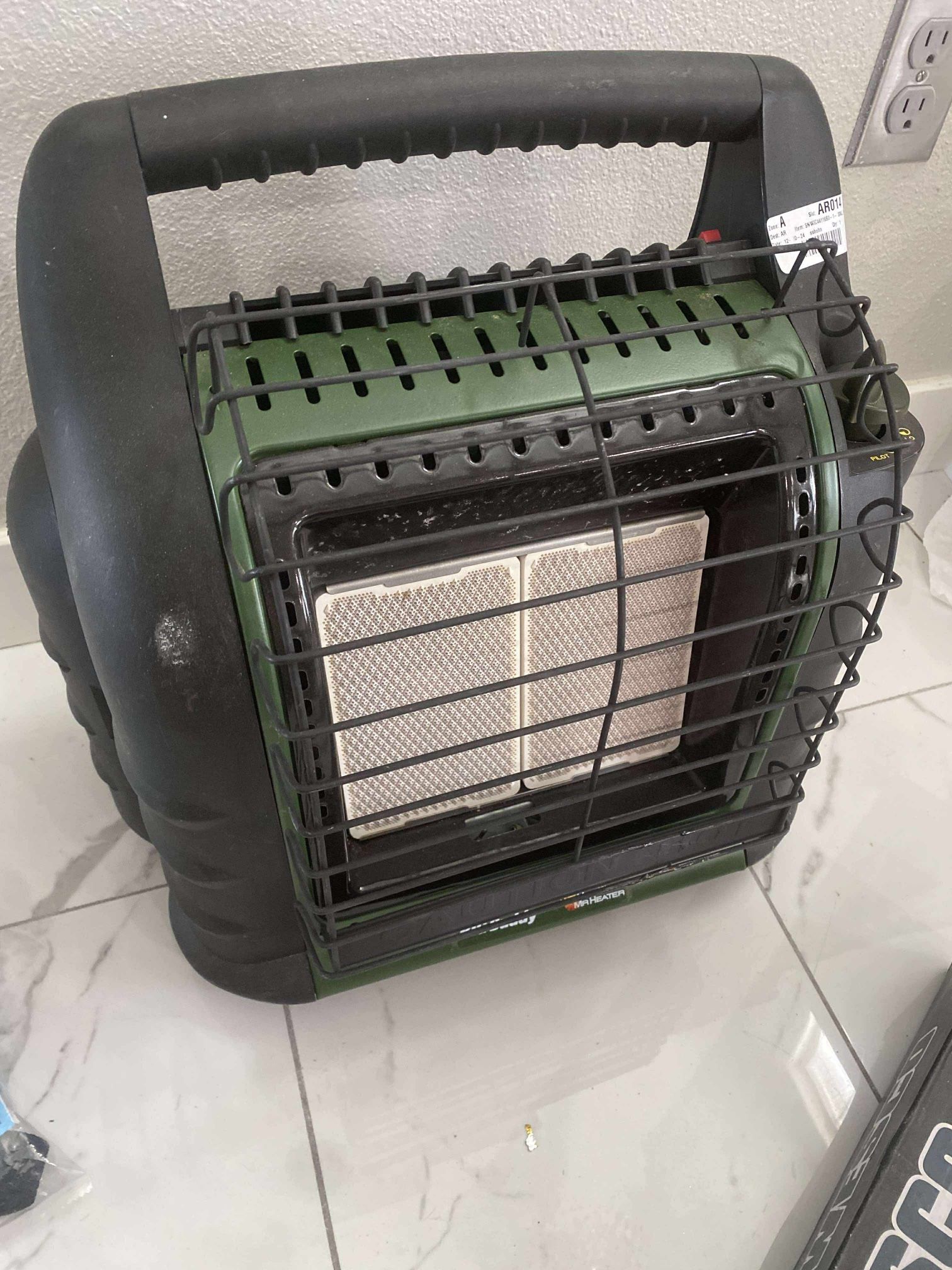 Mr. Heater 4000-18000 BTU Green Big Buddy Portable Liquid Propane Heater 'EUC'