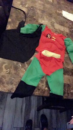 Robin costume size 4 $15