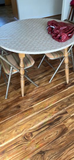 42” Round wood table with two covers(Burgandy and Tan)