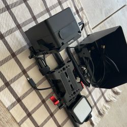 Camera Rig. Includes NEEWER Battery Pack , NATO Rails, Feelworld 4k Monitor + Cables