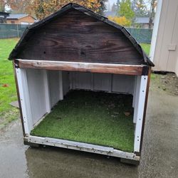 (FREE) XL dog house