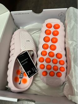NIKE MIND WOMEN PINK NEW
