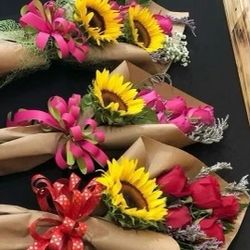 Roses And Sunflower Bouquet 🌹🌻