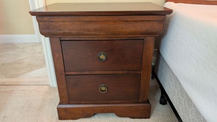 Nightstands (2)