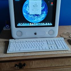 Apple E-Mac G4. Music Computer System. Immaculate!! Trades Welcomed!!