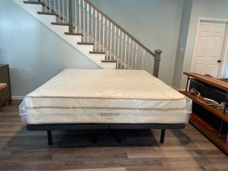 Saatva Classic King Mattress