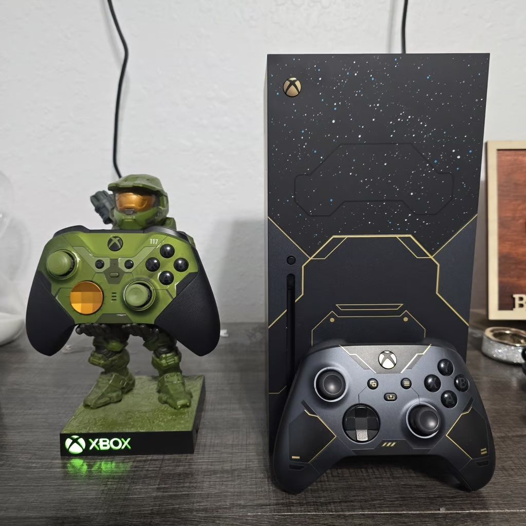 Xbox Series X Halo Edition