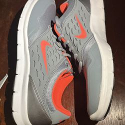 Nike Shoes Women 9.5 New