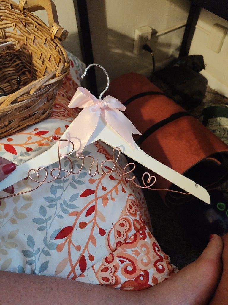 Bride Hanger