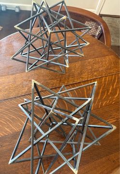 Metal Geometric Star Decor Sculptures Set of 2