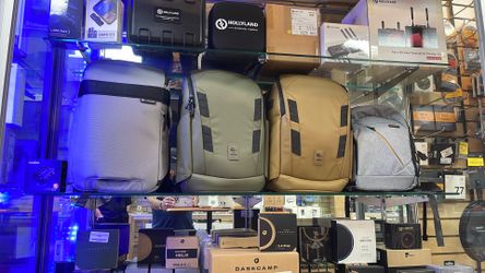 Peter McKinnon Nomatic 2Cube 25L camera bag