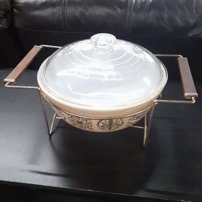 Vintage Pyrex Promo Tan Gold Hex Signs 404 Mixing Bowl With Griswold Lid And Cradle Set