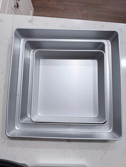 Square aluminum baking pans set of 4