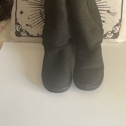 Black Tall UGGS  Womens 8 Very Gently Used Dress é