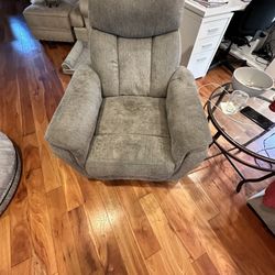 Living Spaces Recliner Chair Must Go Today!!!