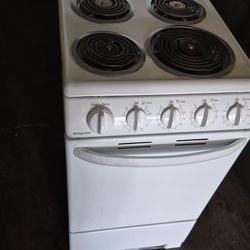 Hotpoint Electric Stove (W 20)