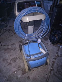 Pool cleaning equipment
