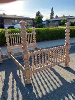 Queen or full spindle poster bed frame