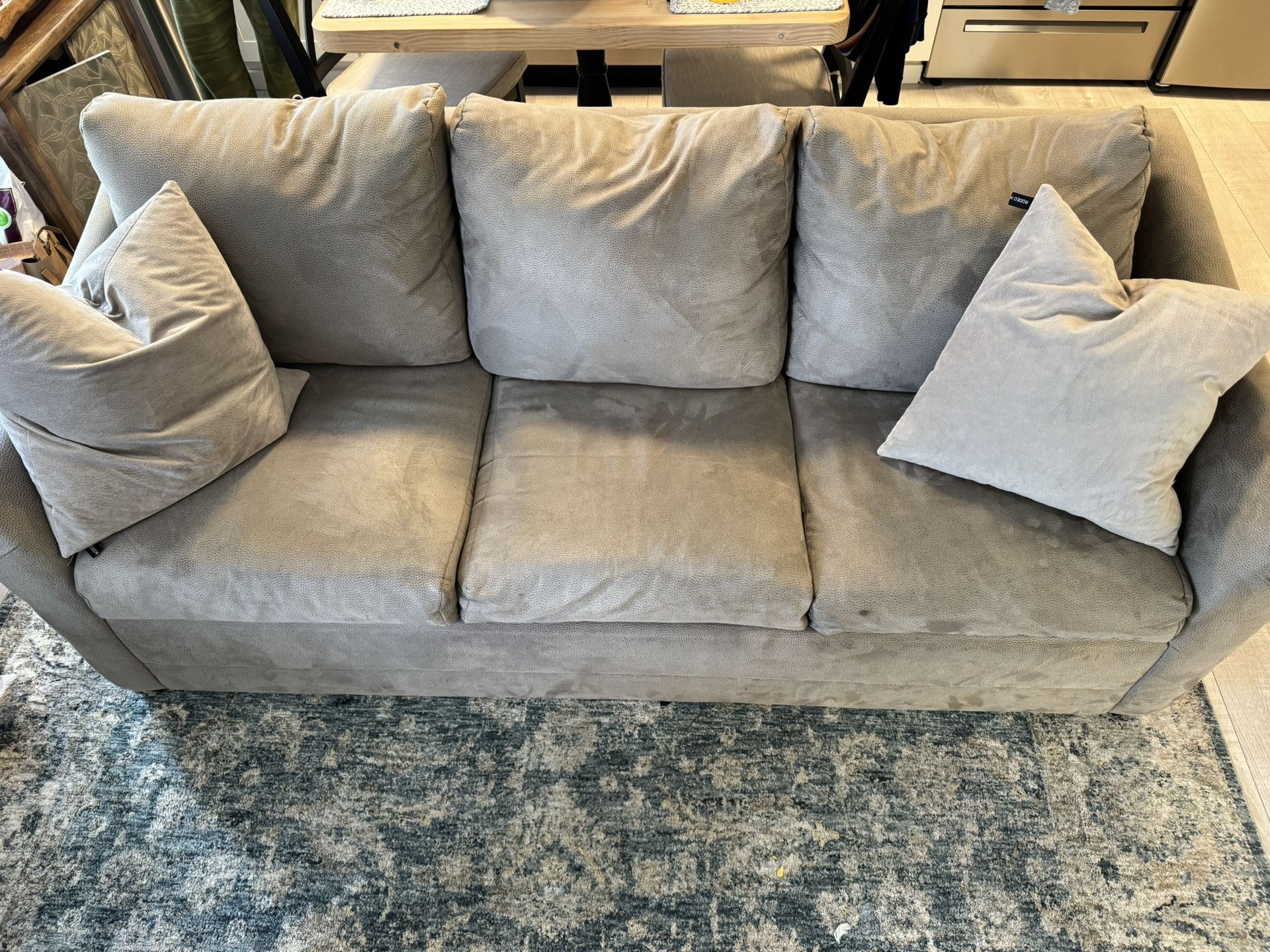 3 Seater Sleeper Sofa 81” No Pet/No Smoke