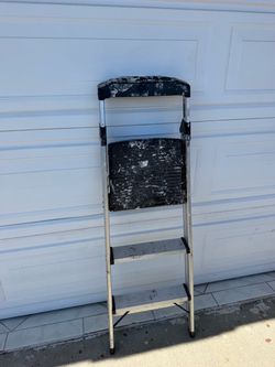 3-Step Aluminum Step Stool Ladder, 250 lbs. Type I Duty Rating (9ft. Reach Height)