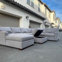 Huge Light Grey Sectional Couch Sofa From Living Spaces In Excellent Condition - FREE DELIVERY 🚛