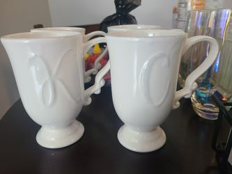 Cups/plates