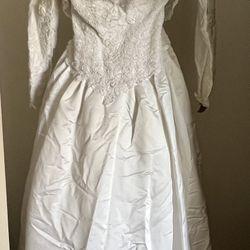 like new wedding dress with veil