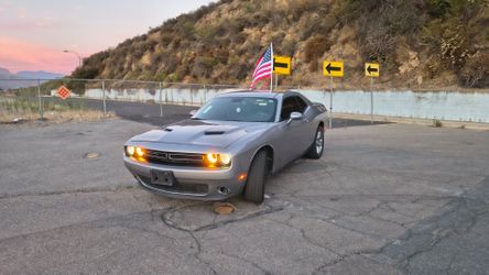 2015 Dodge Challenger sxt