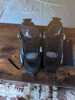 Jordan 4s