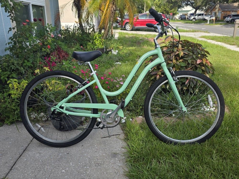 Huffy Parkside 7-Speed 27.5in Female Cruiser Bike