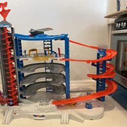 Hot Wheels Ultimate Garage