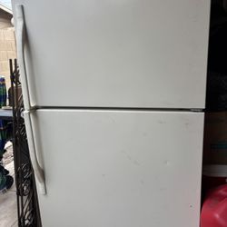 Refrigerator For Sale 