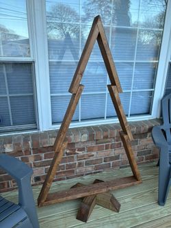 Farm House Christmas Tree 