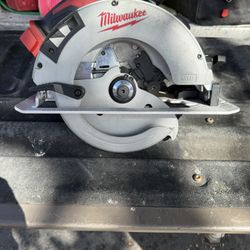 Milwaukee Circular Saw