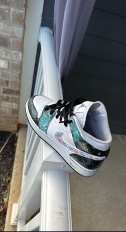 Air Jordan 1 Mid “Take flight”