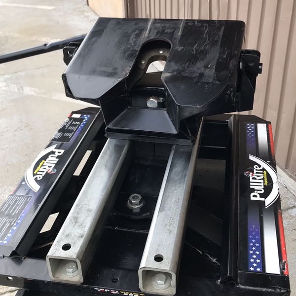 Super Glide Self Adjusting 5th Wheel Hitch for Sale in Tustin, CA OfferUp