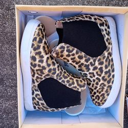 OUTWOODS LEOPARD BOOTS STOCK NO HIDE-2  SIZE 8M