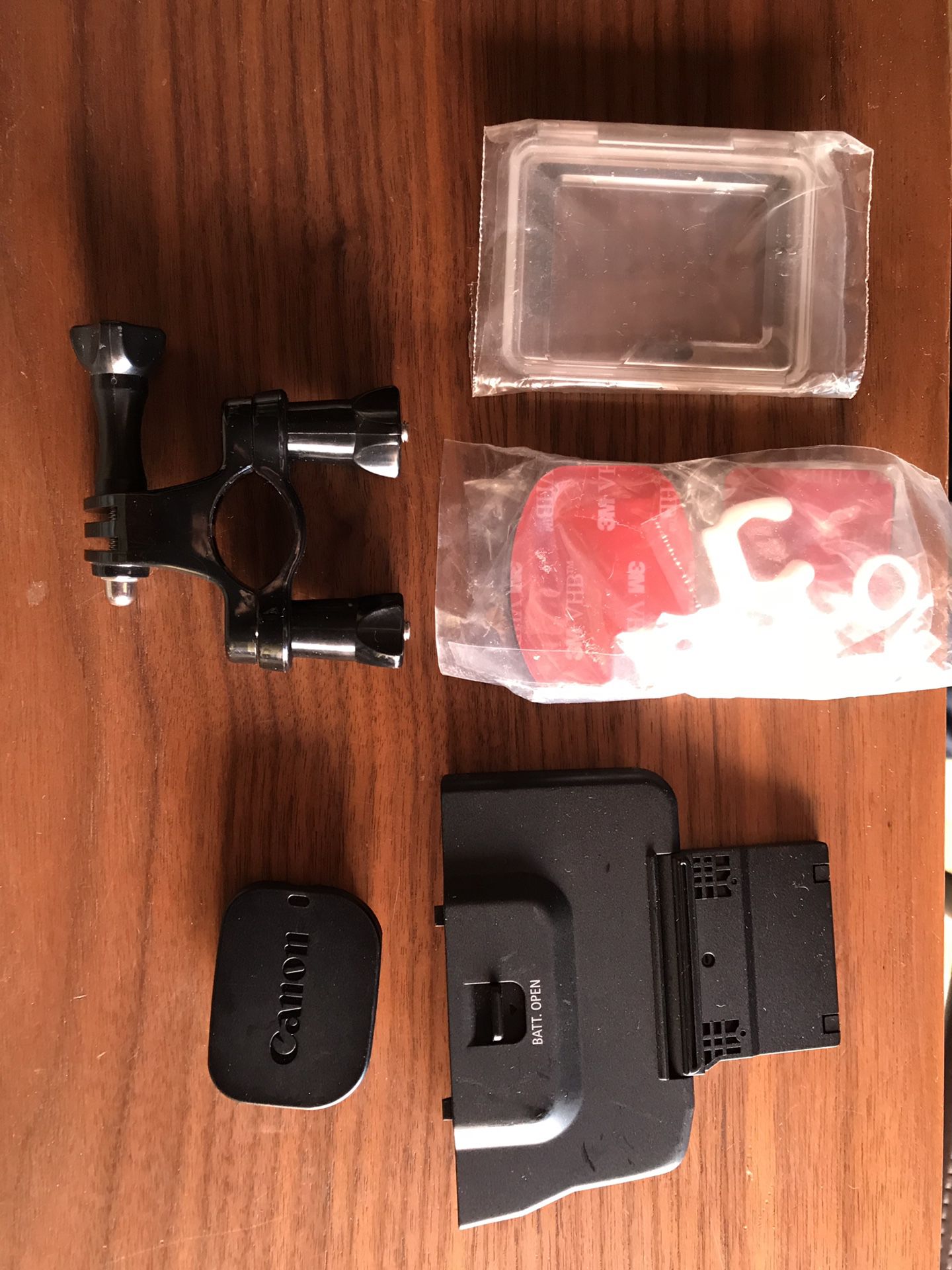 Canon C300 battery and eye cap / go pro accessories