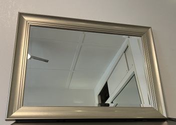Large Elegant Mirror (Read Description)