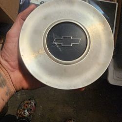 Chevy GM Hubcap Rim Cover