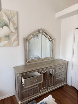 Elegant Silver Bedroom Set – Moving Sale