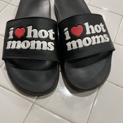 I ❤️ Hot Moms Slides
