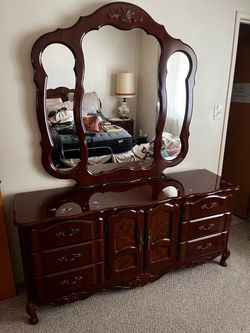 Dresser