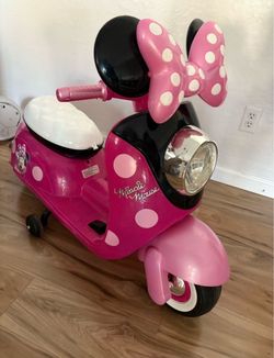 Disney Minnie Mouse 6V Euro Scooter Ride-on Battery-Powered Toy for Girls, Ages 1.5+ Years, by Huffy