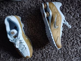 Nike shox size 6.5