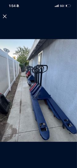 Altra pallet jacks