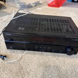 Yamaha RX-V379 Home Theater 5.1